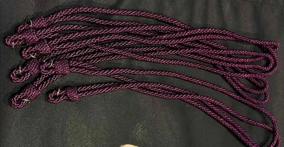 Cordón morado reglamentario
