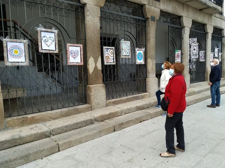 Decorados en la Plaza Mayor de Bermillo