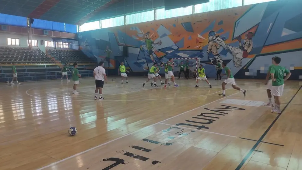 Primer entrenamiento del Balonmano Zmora