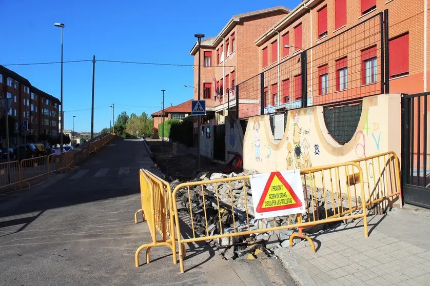 Imagen de archivo de obras en una calle de Zamora