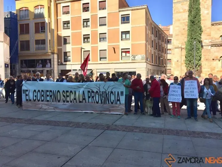 protesta Municipios Ribereños contra el desembalse de la cuenca de Ricobayo y Almendra (14)