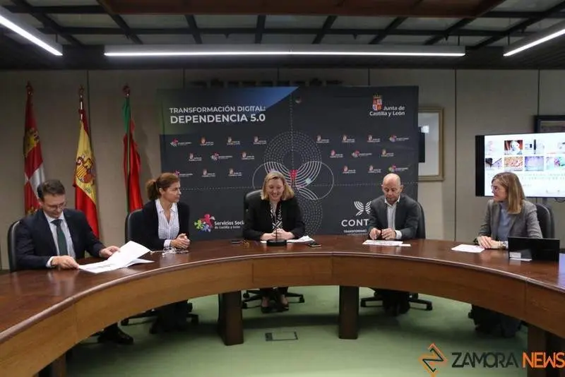 Isabel Blanco en la delegación de la Junta en Zamors