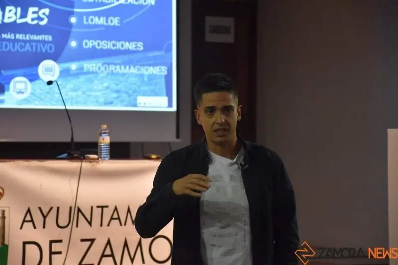 Miguel Álvarez, durante la conferencia