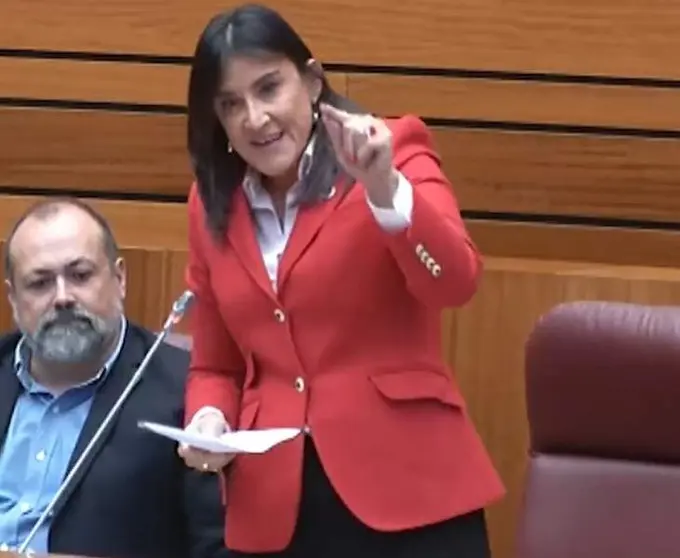 Ana Sánchez, en el Parlamento regional