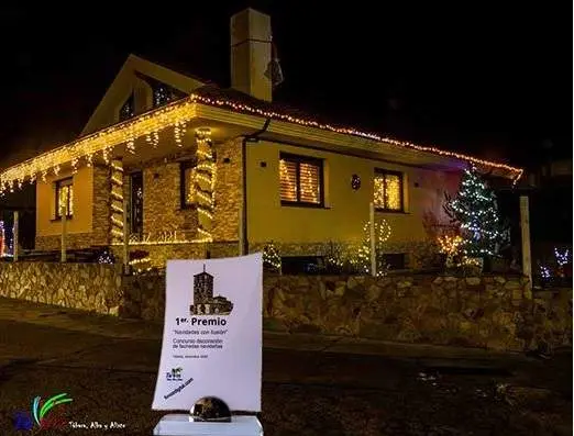 Primer premio de la pasada edición del concurso de fachadas navideñas en Tábara. Fotografía de archivo