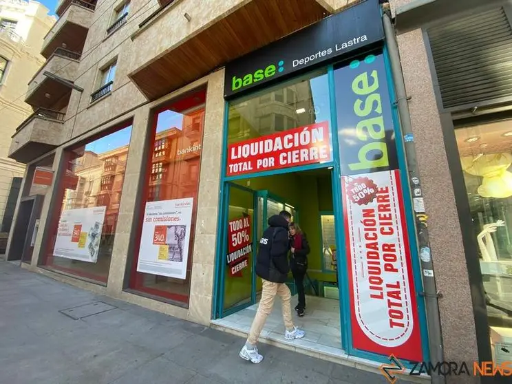 Deportes Lastra cierra sus puertas