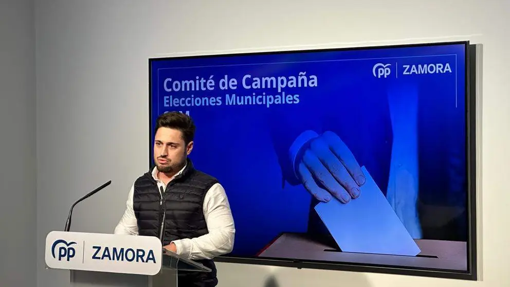 El portavoz del Comité de Campaña de las elecciones municipales del PP de Zamora, Sergio de Fuentes Román