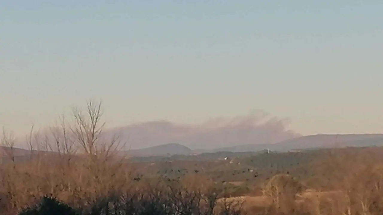 incendio en Hermisende Sanabria (foto Incendios Forestales CyL). imagen de archivo