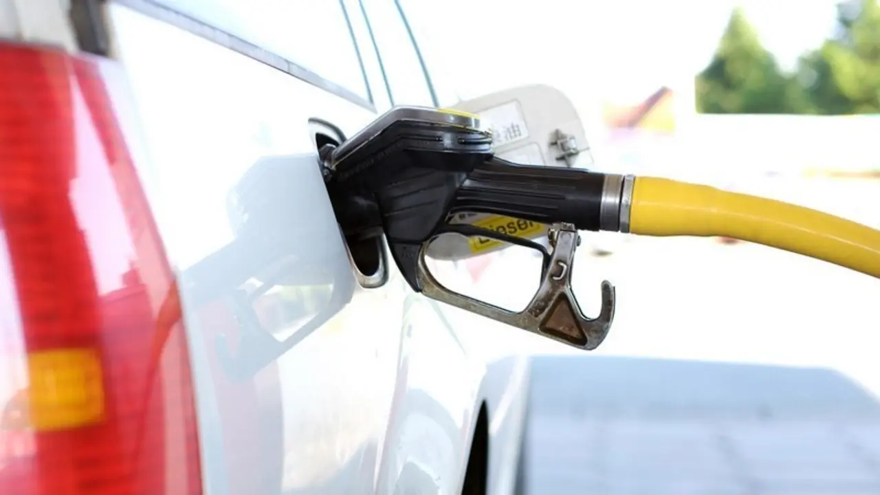 Surtidor de gasolinera. Foto Facua