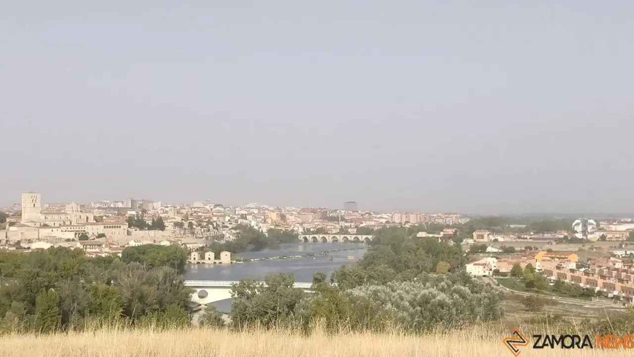 Imagen de archivo de un d&iacute;a de calima en Zamora