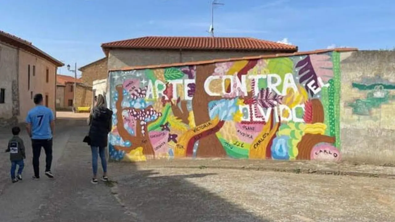 Uno de los murales de la Torre del Valle. Foto Interbenavente