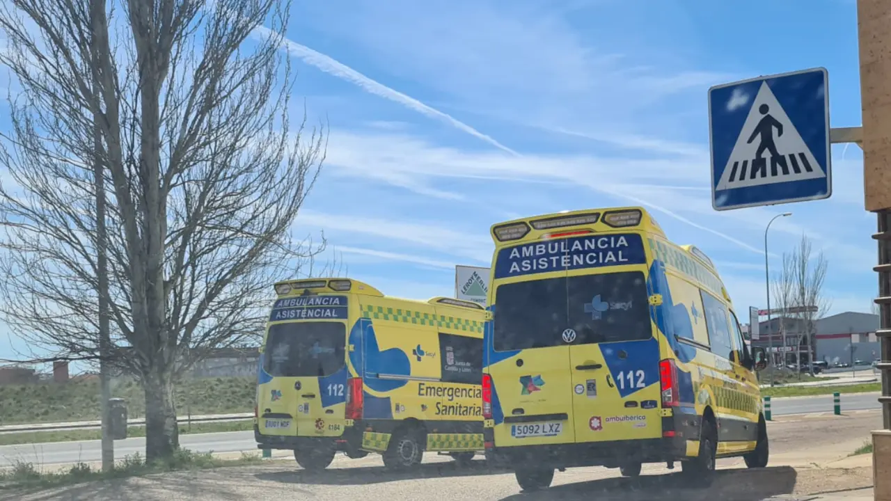Las ambulancias del 1-1-2 acuden a un accidente. Imagen de Archvio