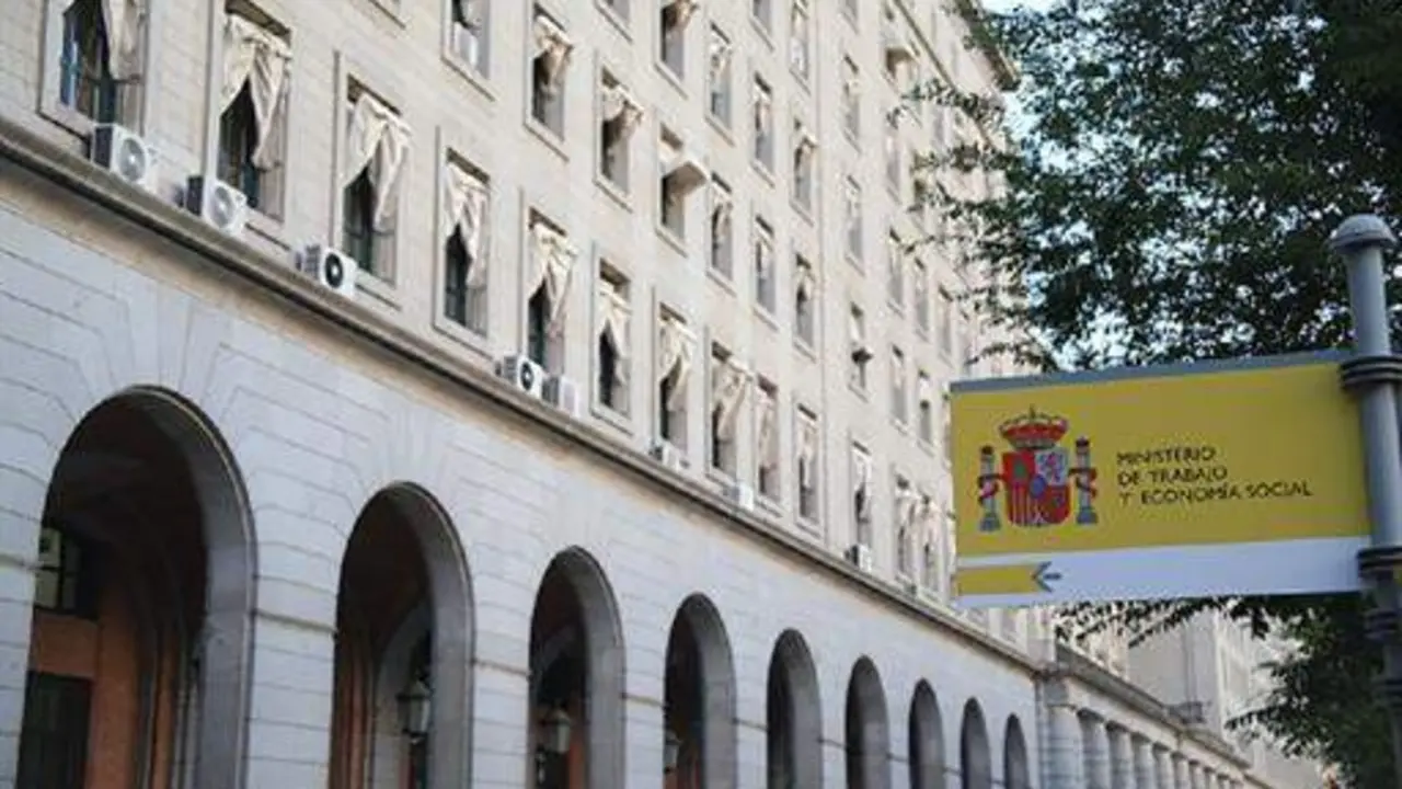 Sede del Ministerio de Trabajo y Econom&iacute;a Social imagen de moncloa