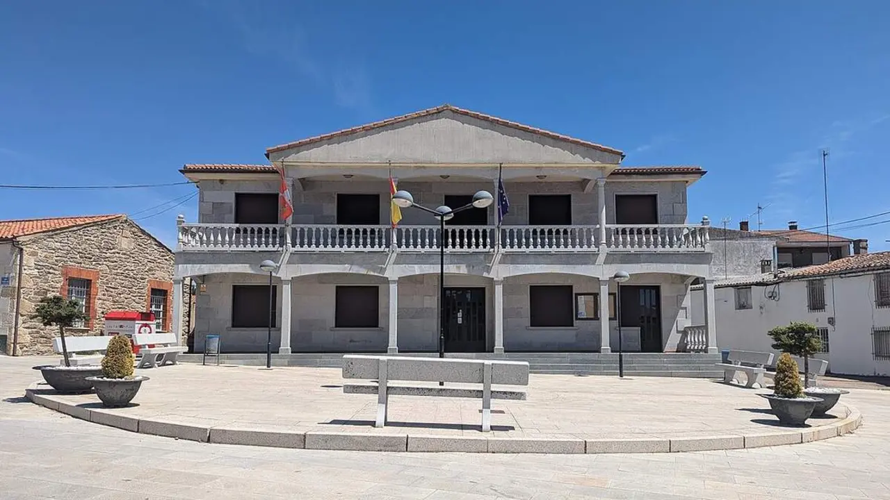 Casa_consistorial_de_Pereruela