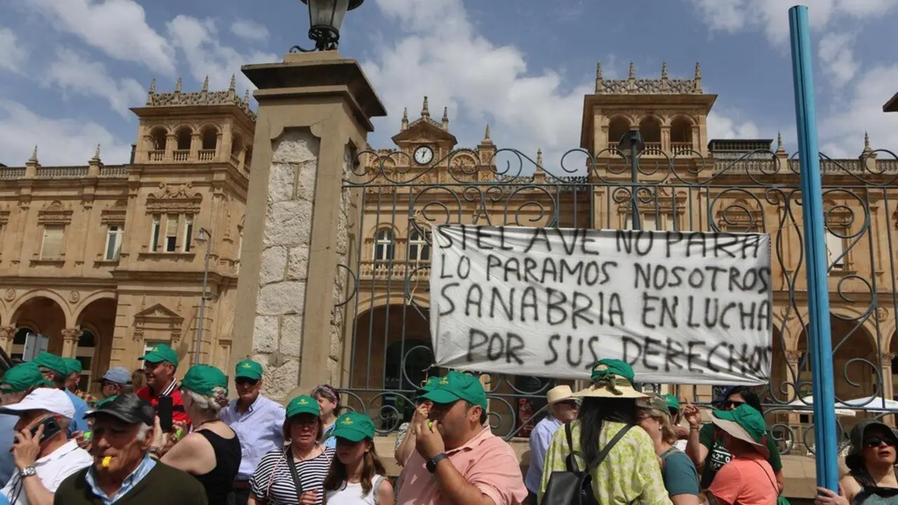 Manifestaci&oacute;n contra supresi&oacute;n tren Zamora_25