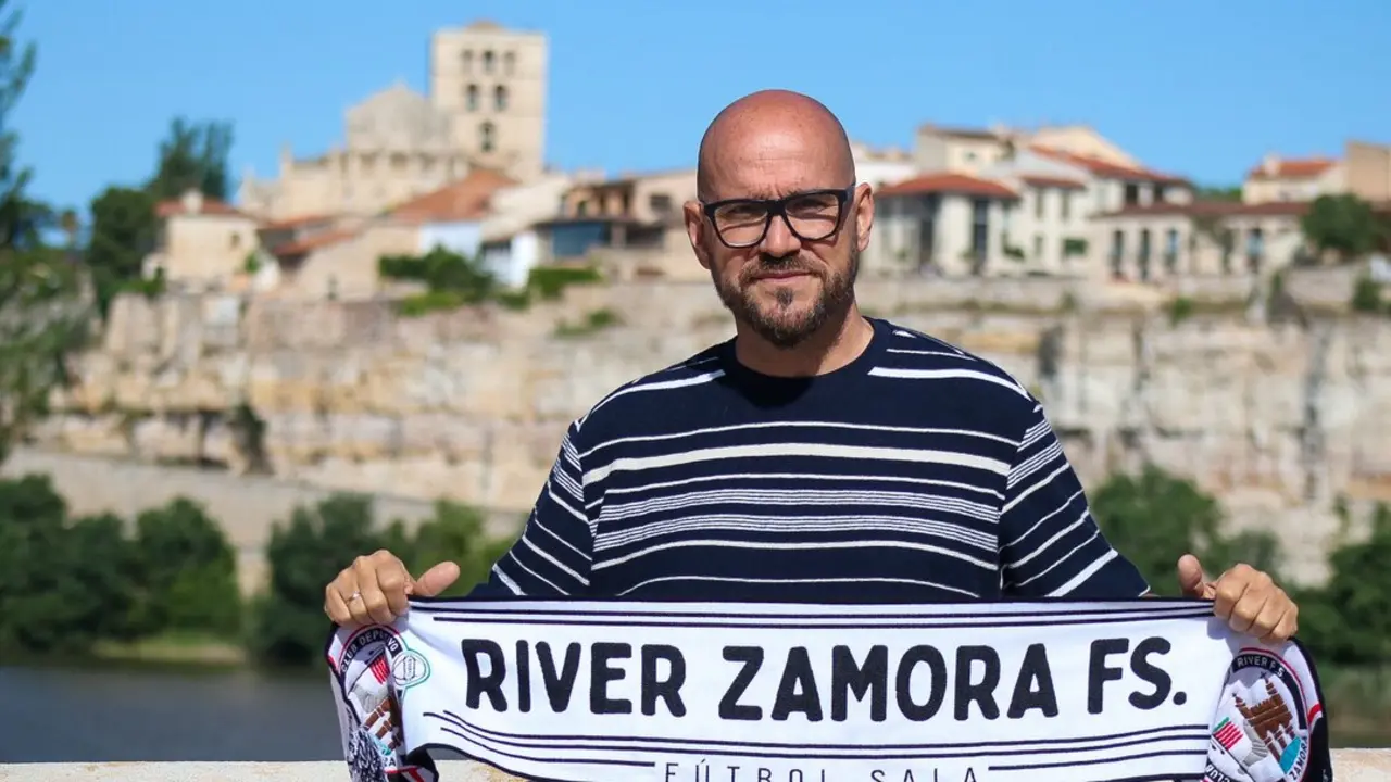 &Oacute;scar Poveda - nuevo entrenador Caja Rural-River Zamora F.S. (2)
