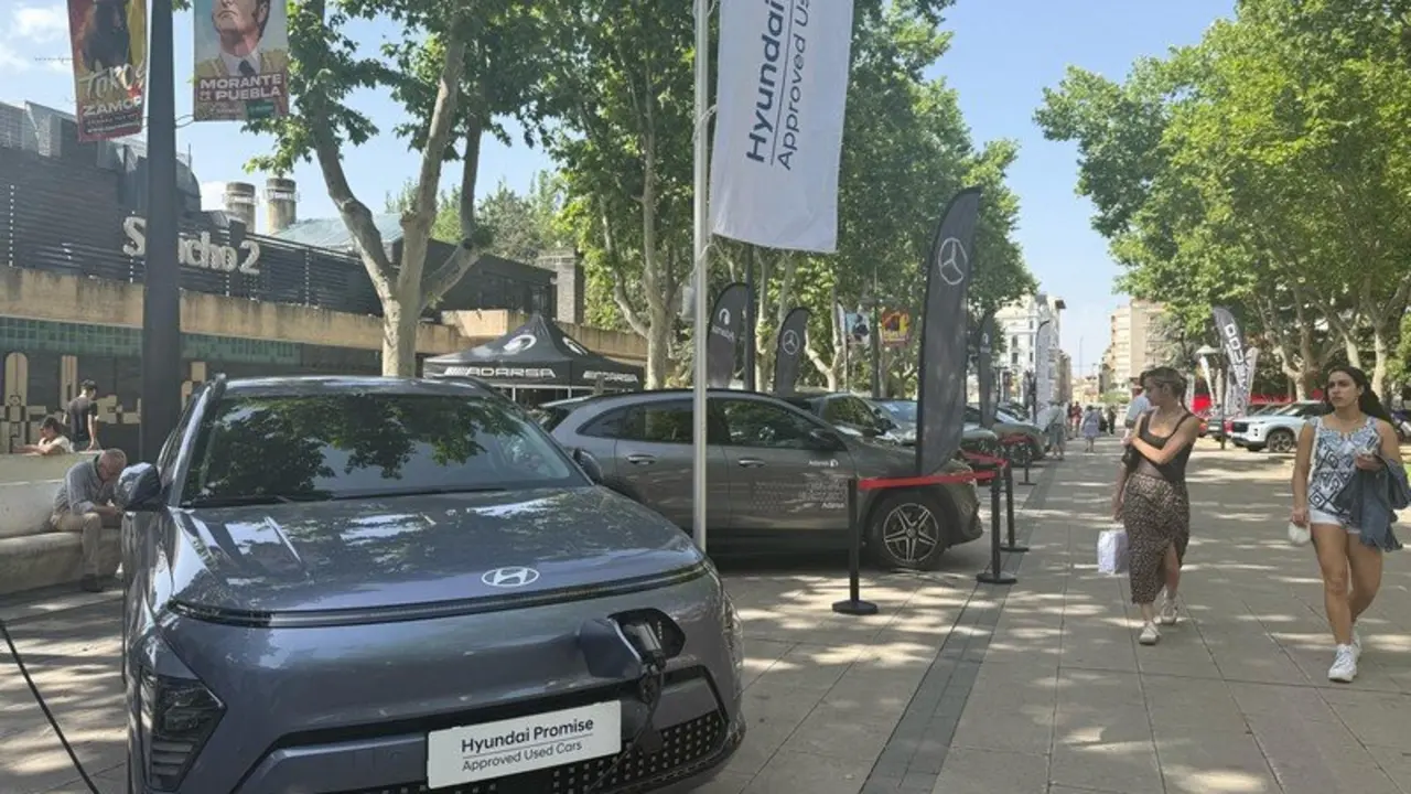 Feria del Veh&iacute;culo El&eacute;ctrico en Zamora