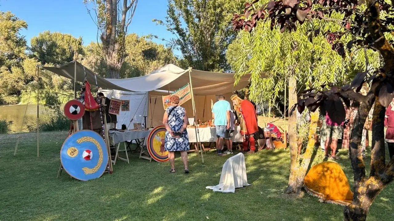 Imagen de archivo de una recreaci&oacute;n medieval celebrada en las Ace&ntilde;as de Caba&ntilde;ales