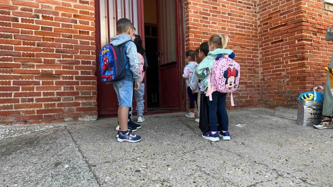 ni&ntilde;os cole _7