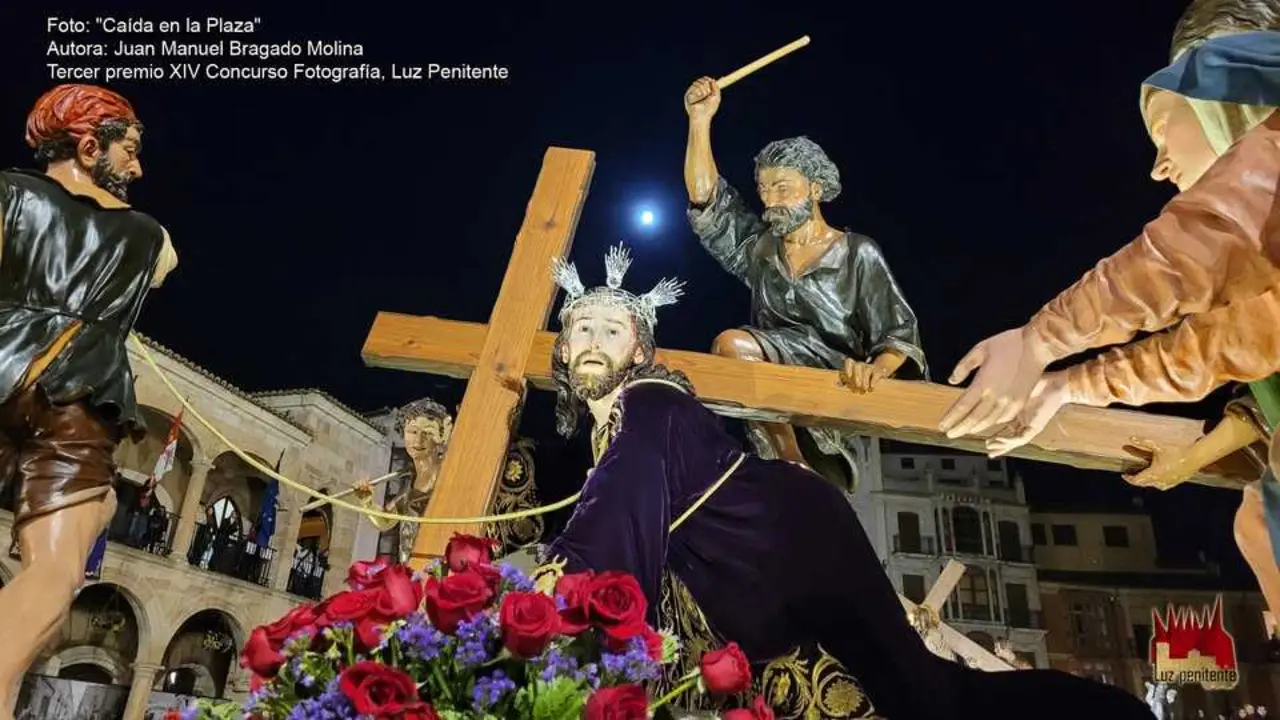 &ldquo;Ca&iacute;da en La Plaza&rdquo;- Manuel Bragado, tercer premio  Concurso Luz Penitente