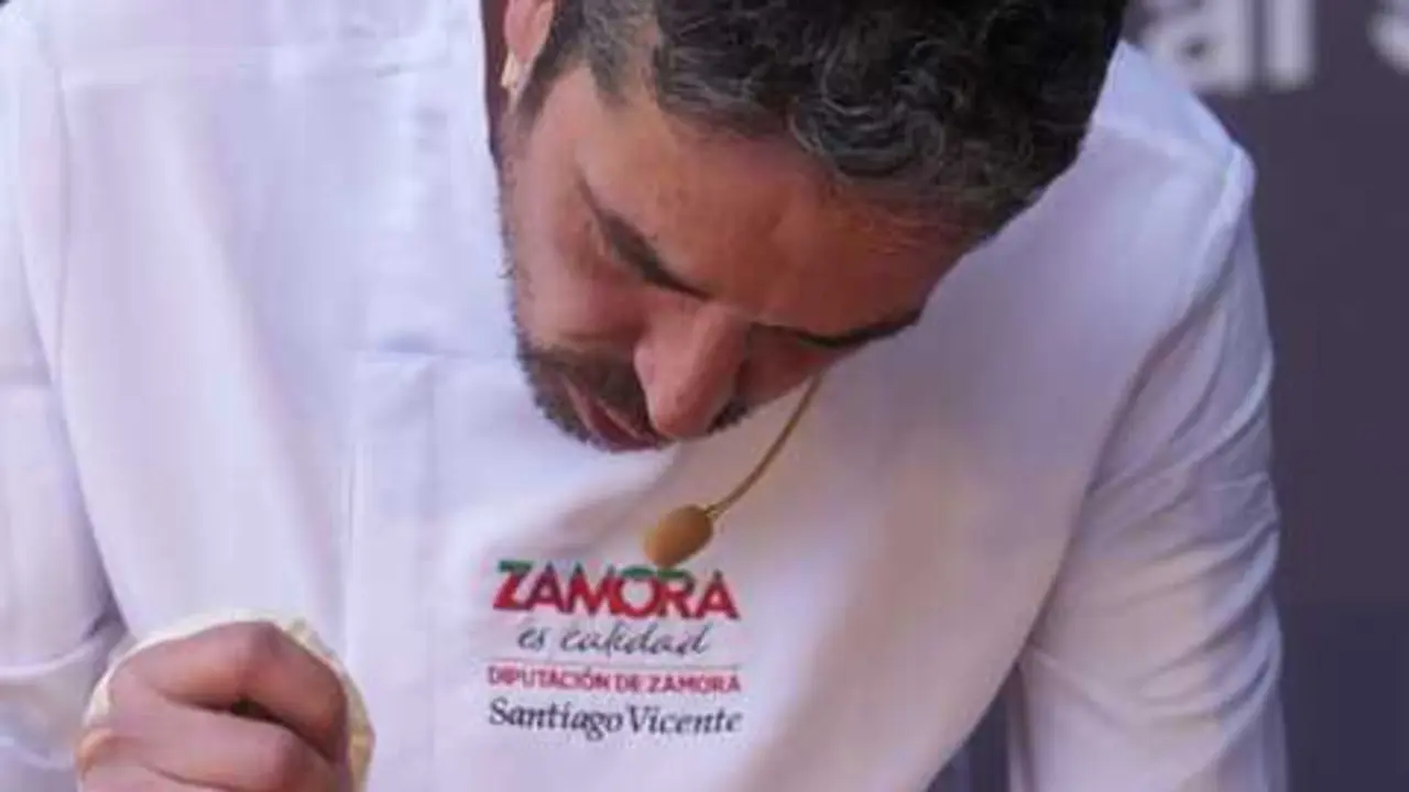  Showcooking con los chefs Santi Vicente y Diego Gallegos_12