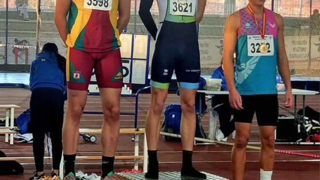 Ruben Revuelta, subcampeon autonomico 200 m. vallas Pista Cubierta