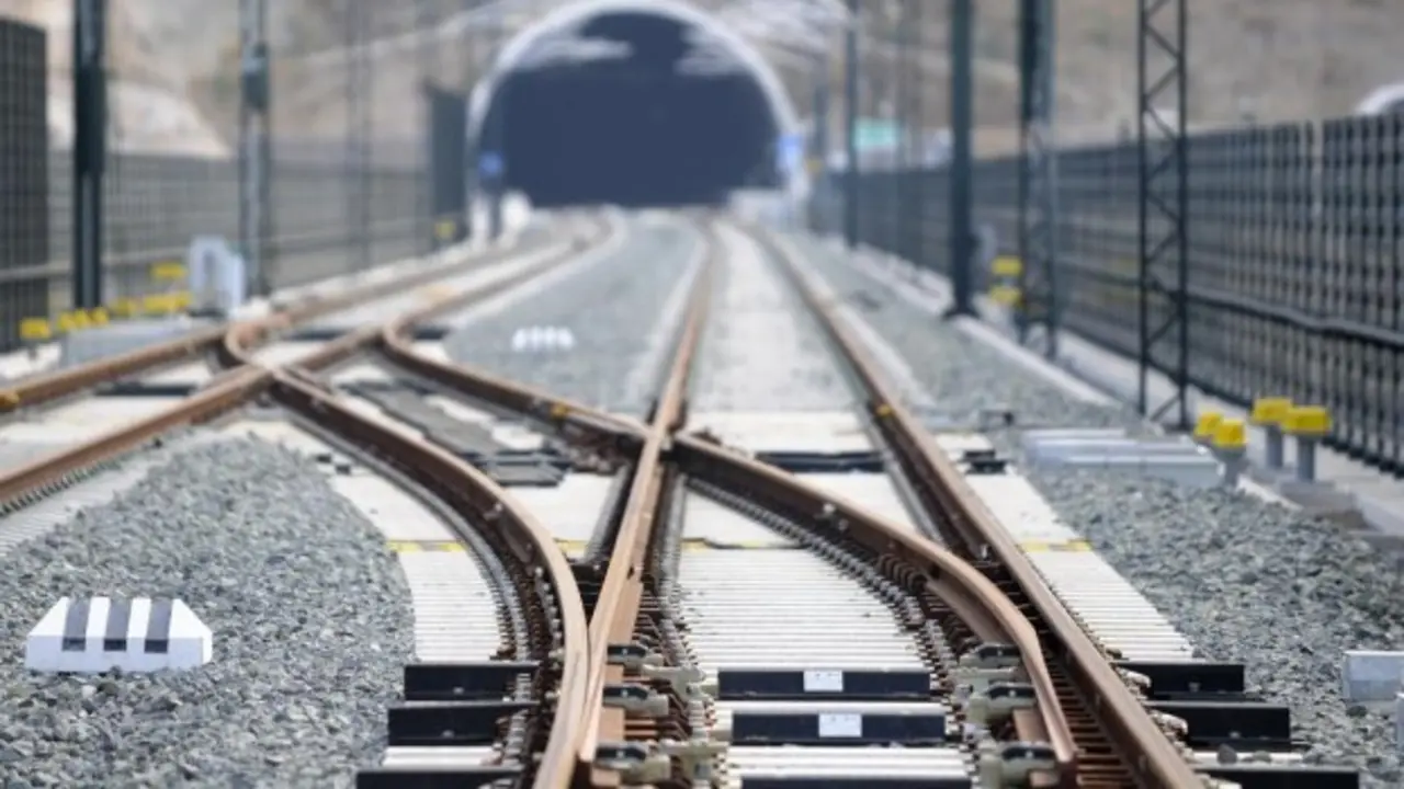 Aparatos de v&iacute;a, desv&iacute;os