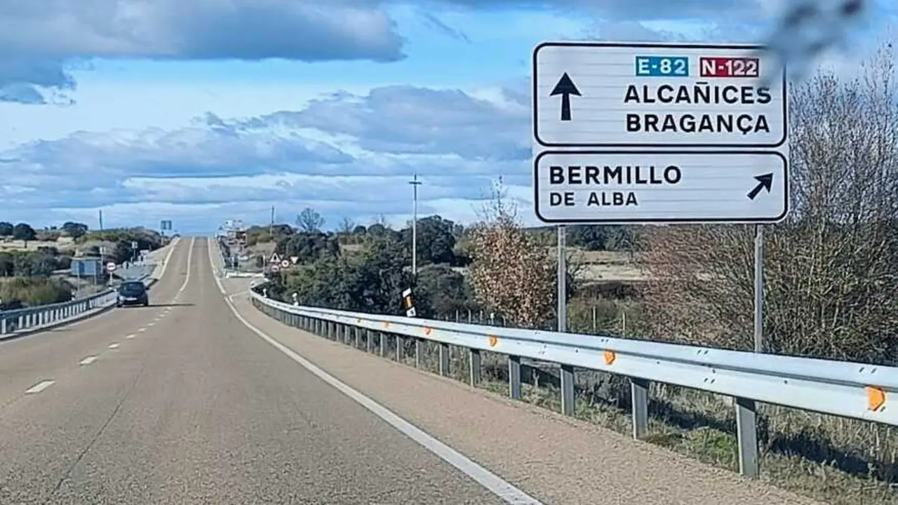 N-122 a su paso por Bermillo de Alba