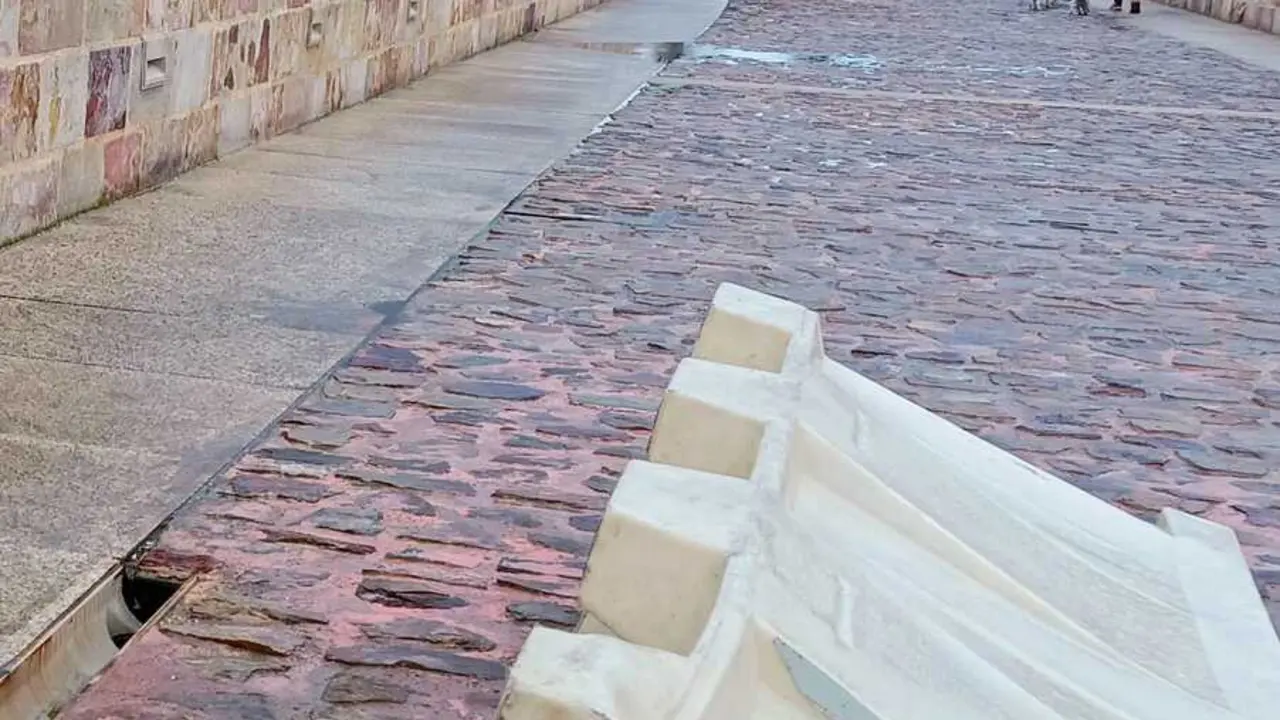 El puente de Piedra sin rejillas de desag&uuml;e