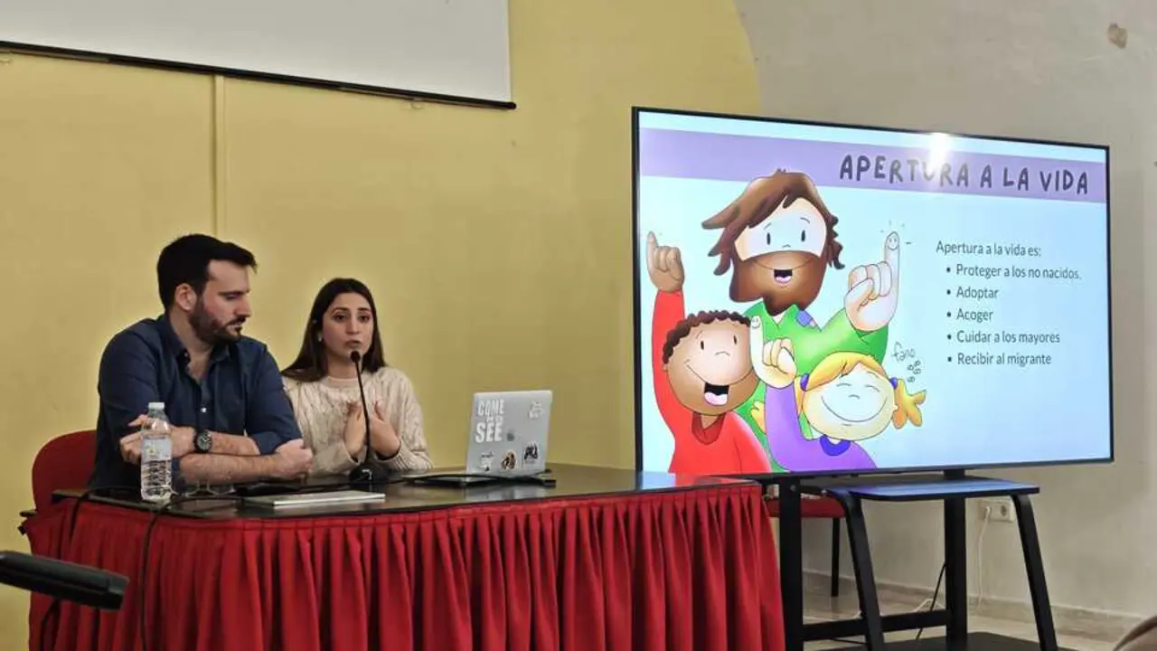 Charla Paula Vega - imagen Di&oacute;cesis de Zamora