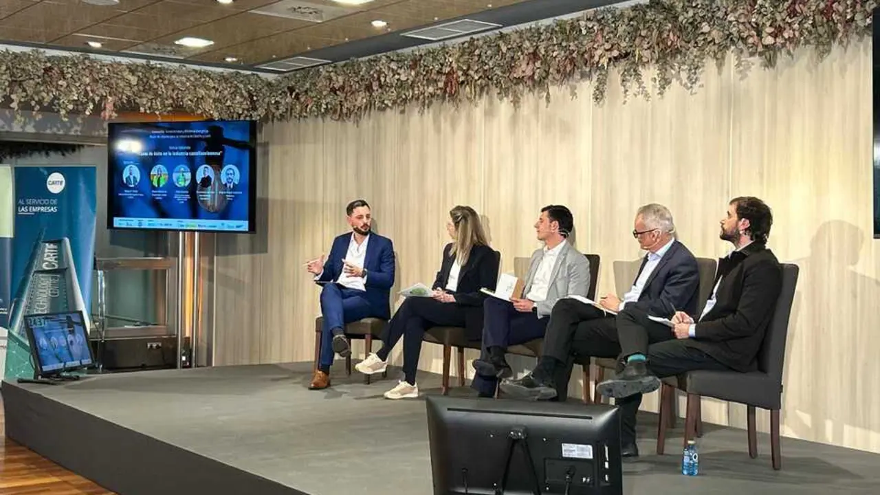 Reuni&oacute;n de empresas en Toro