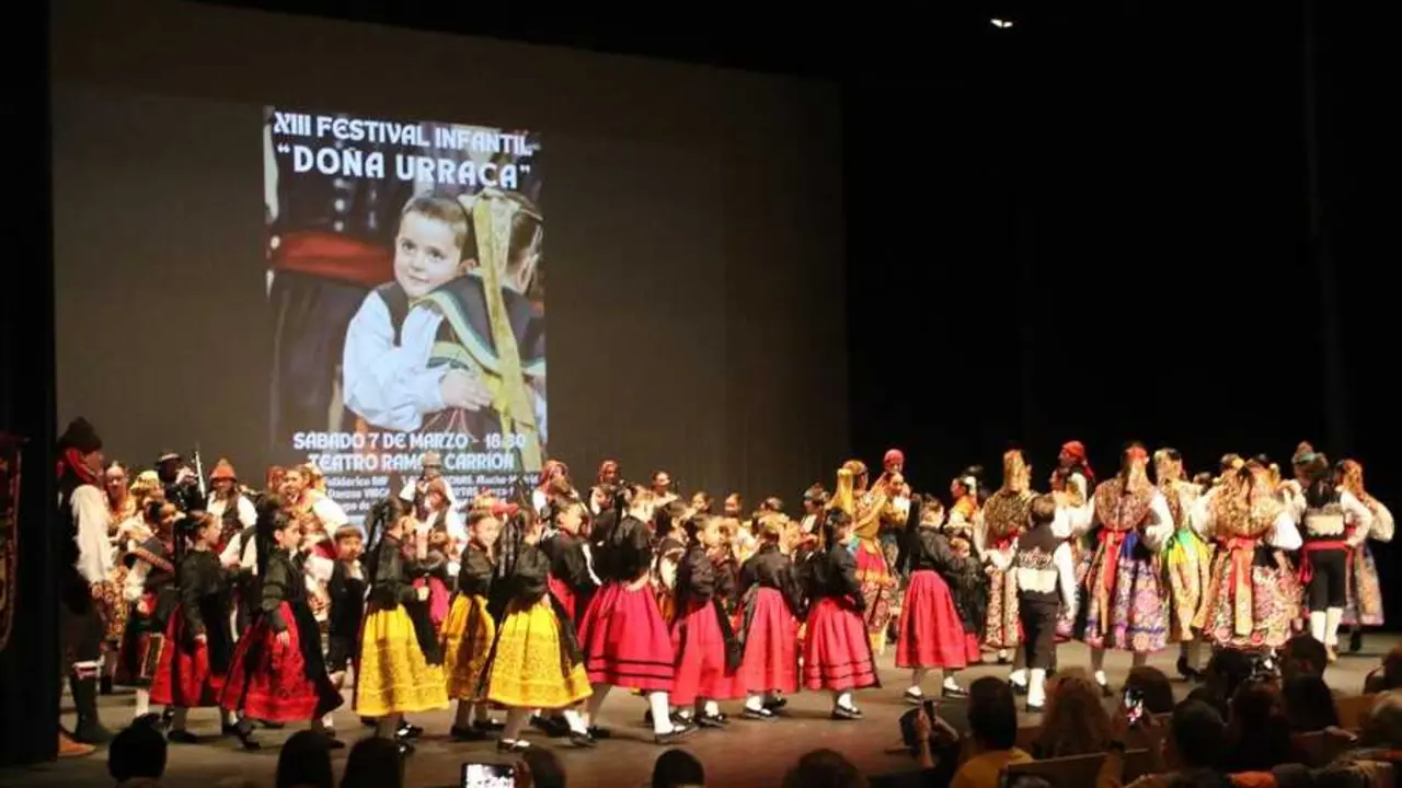 Festival Infantil de Folclore Do&ntilde;a Urraca_2