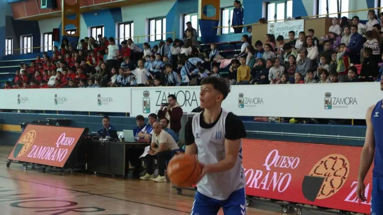 CB Zamora entrenamiento a puertas abiertas _9