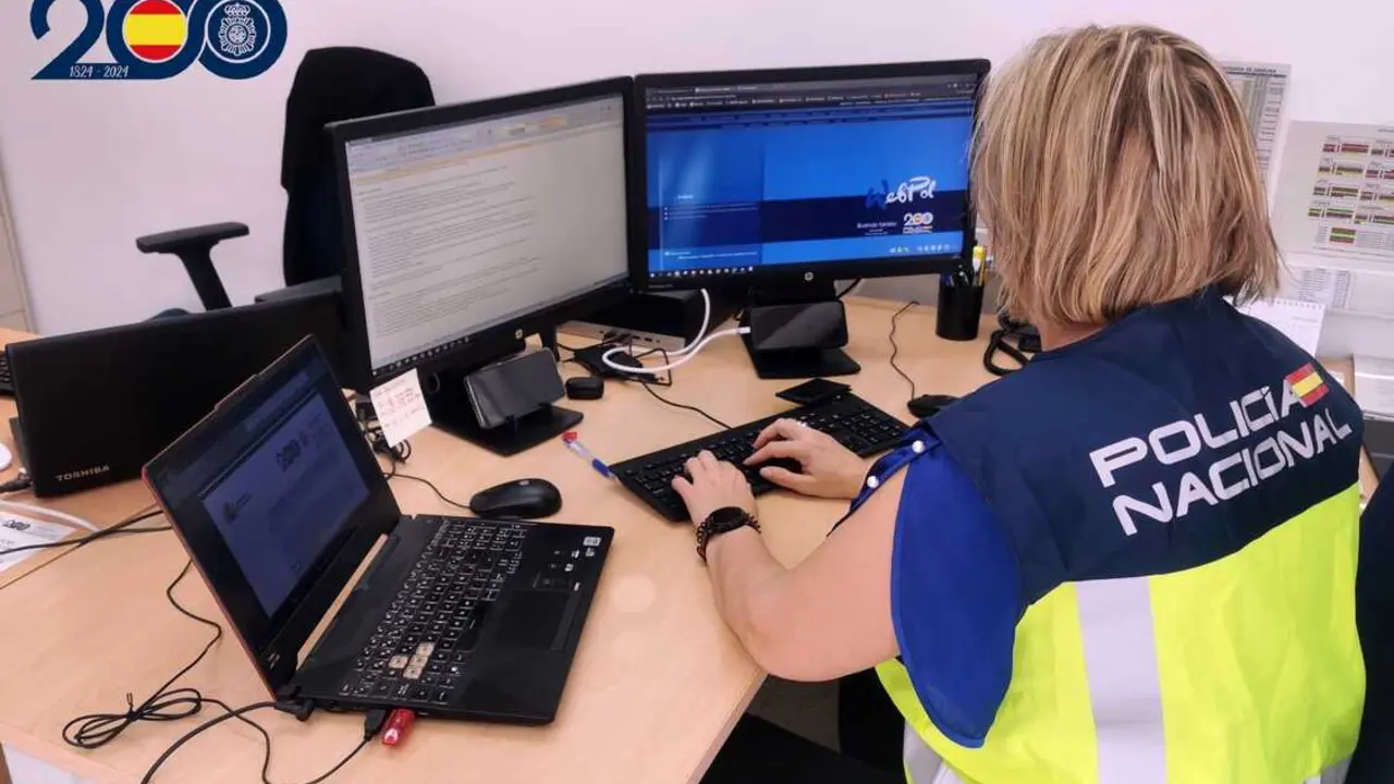 Polic&iacute;a Nacional