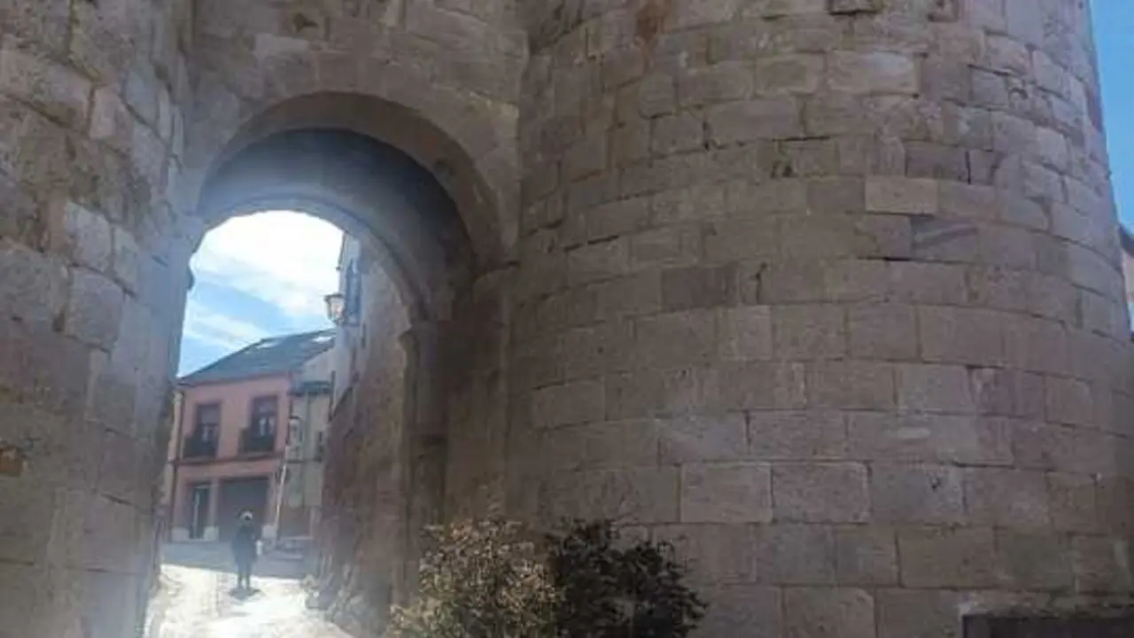 Arco de Do&ntilde;a Urraca