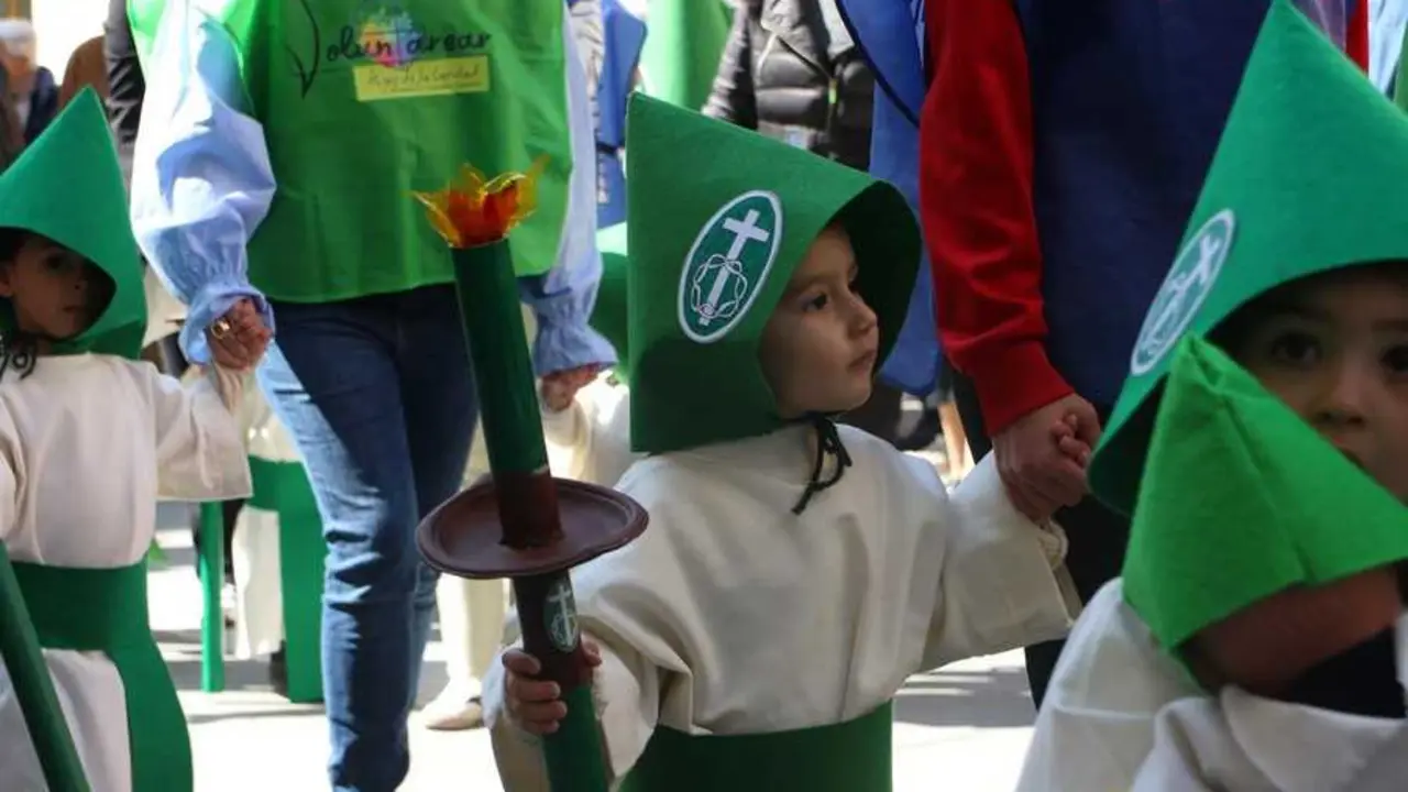procesi&oacute;n de Semana Santa, colegio La Milagrosa_23