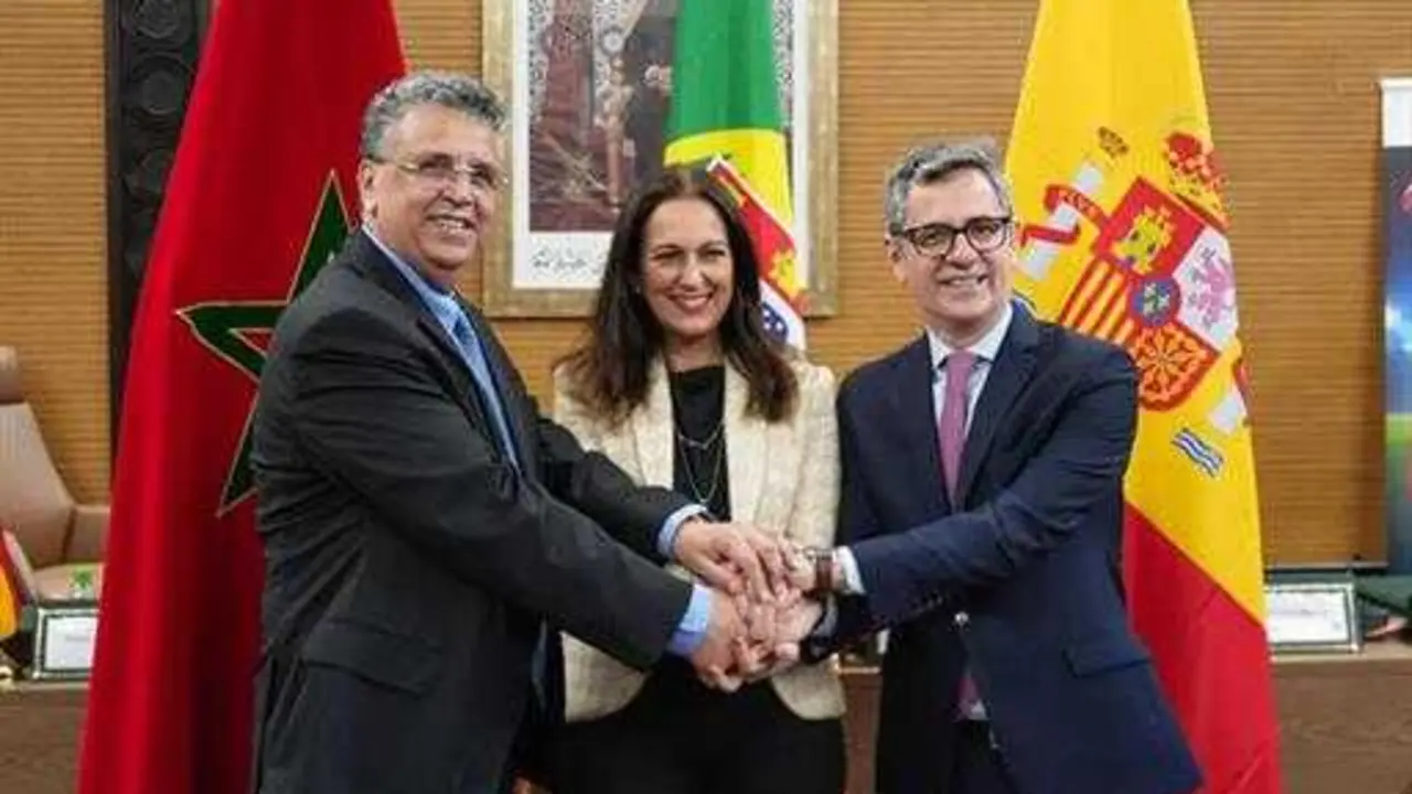 El ministro de la Presidencia, Justicia y Relaciones con las Cortes, F&eacute;lix Bola&ntilde;os, junto sus hom&oacute;logos marroqu&iacute; y portuguesa