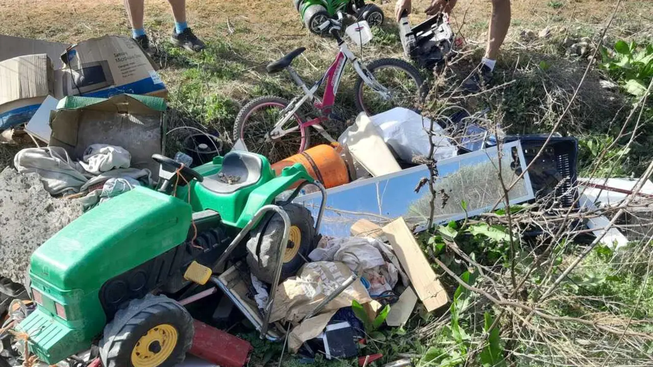 Vertidos ilegales Tagarabuena