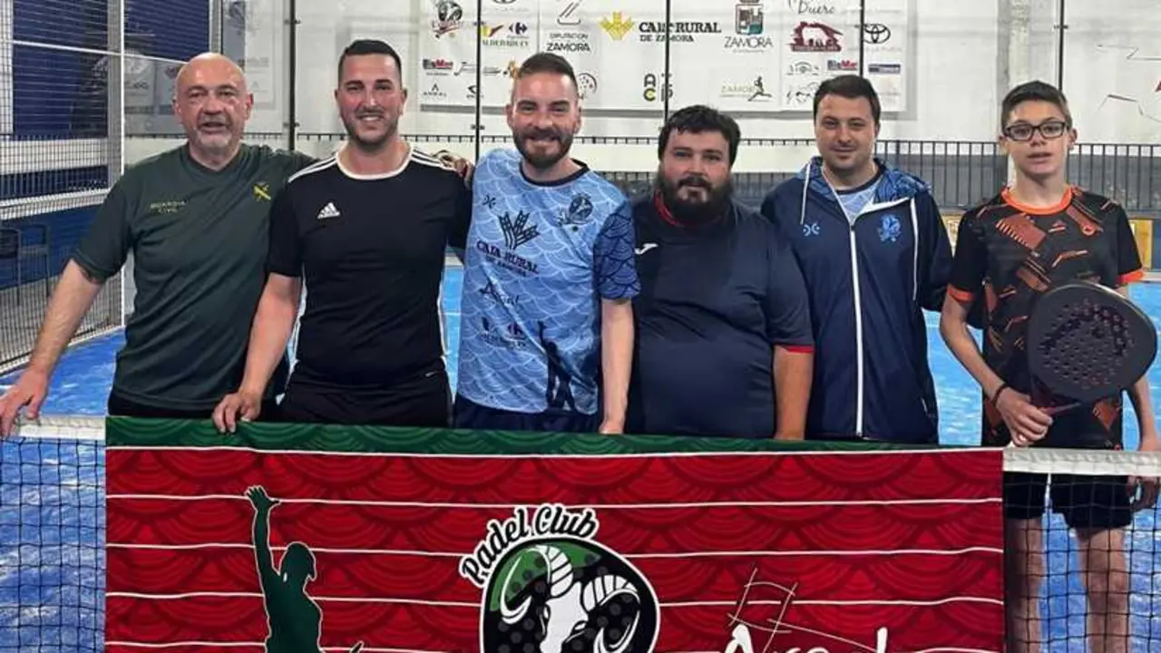 Equipo Decoraciones Argal Viariato P&aacute;del Club