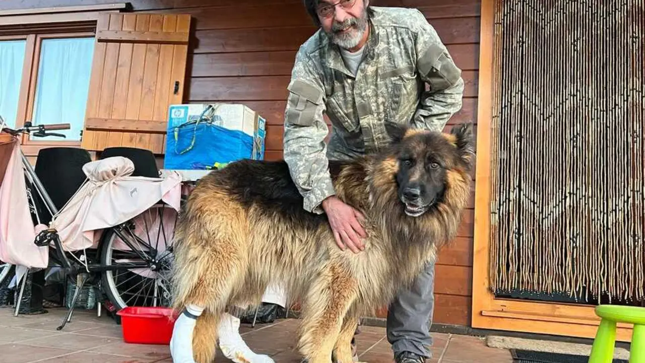 Amando Crespo y el perro Bimbo