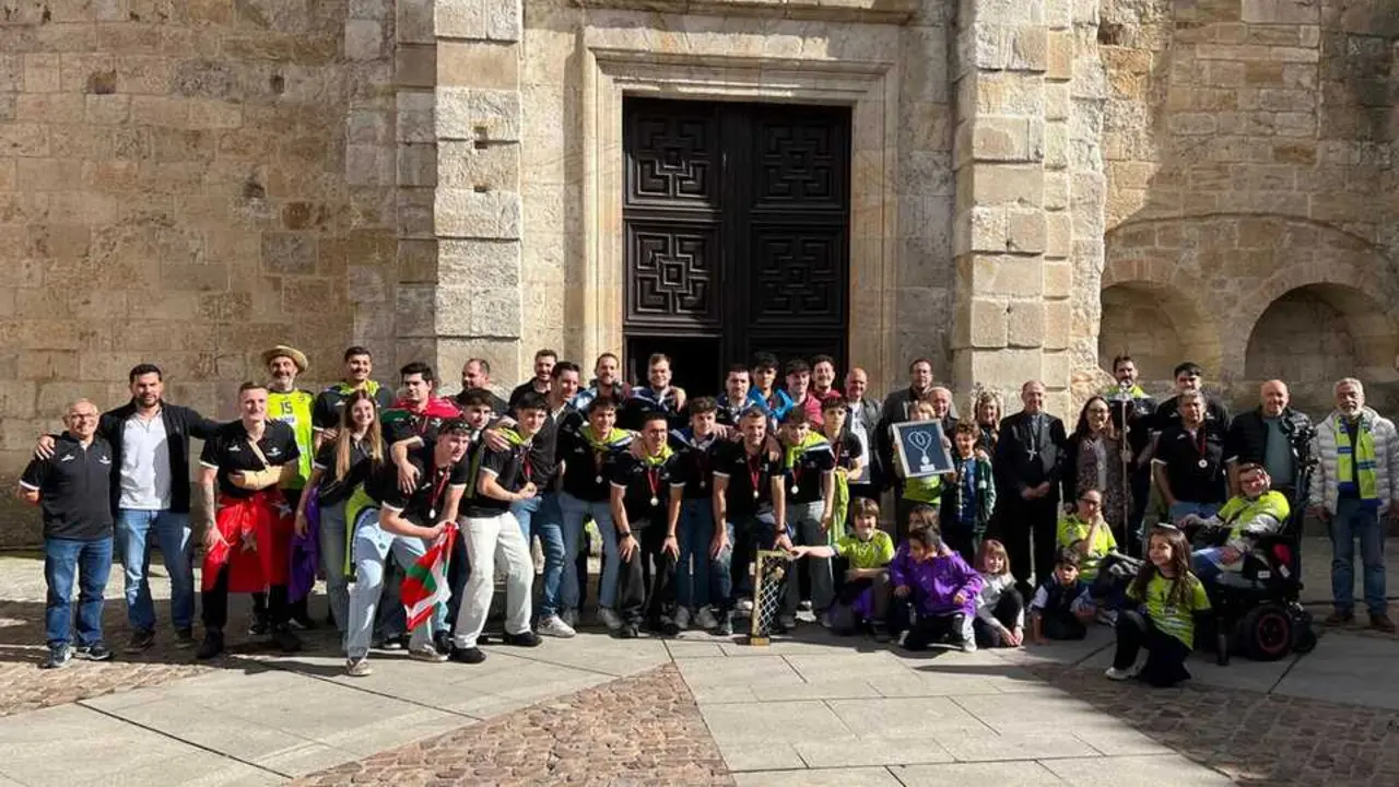 Celebraci&oacute;n Ascenso Balonmano Zamora_40