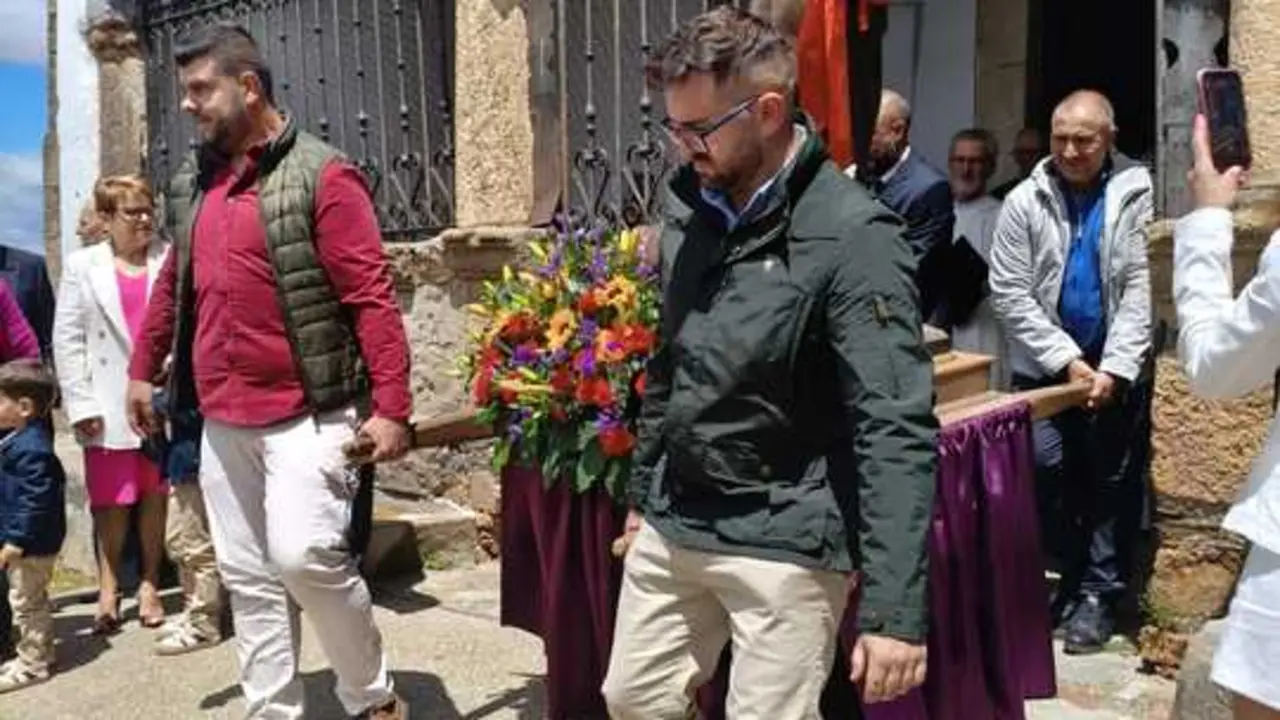 Montamarta saca en procesi&oacute;n a San Isidro