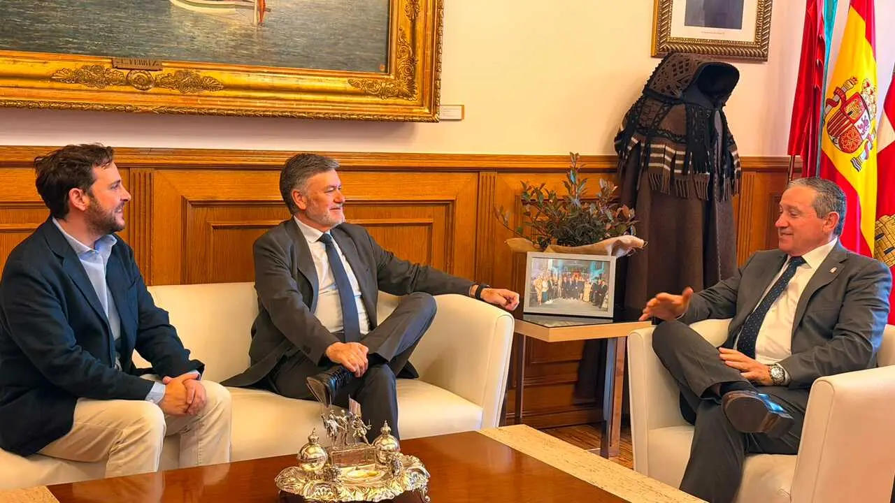 Visita institucional presidente de las Cortes de Castilla y Le&oacute;n Diputaci&oacute;n de Zamora