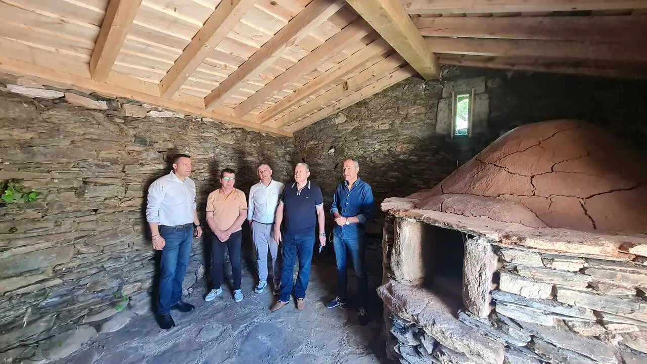 hornos de le&ntilde;a de Hermisende