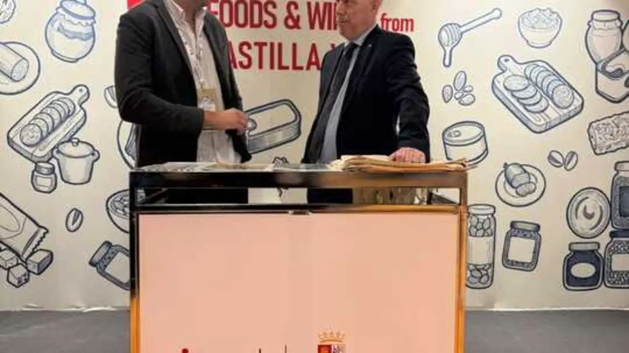 Sal&oacute;n gourmet y sal&oacute;n du fromage Par&iacute;s