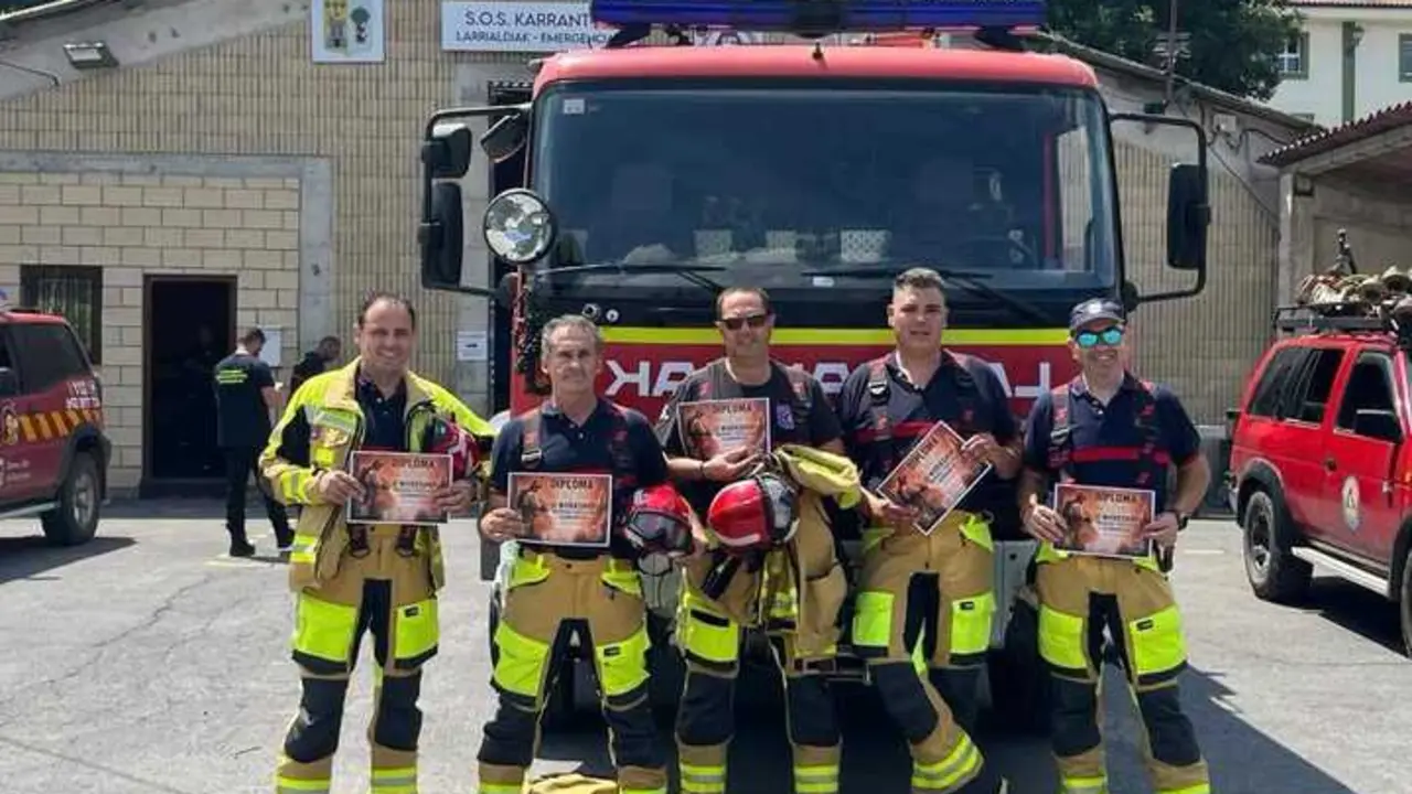 Bomberos voluntarios de Toro fomaci&oacute; Pa&iacute;s Vasco