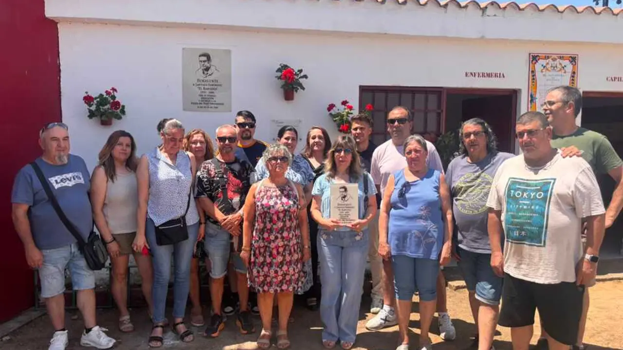 homenaje a Santiago Dom&iacute;nguez Rodr&iacute;guez en Benavente