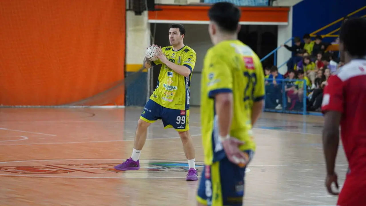 Ra&uacute;l Escudero Balonmano Zamora