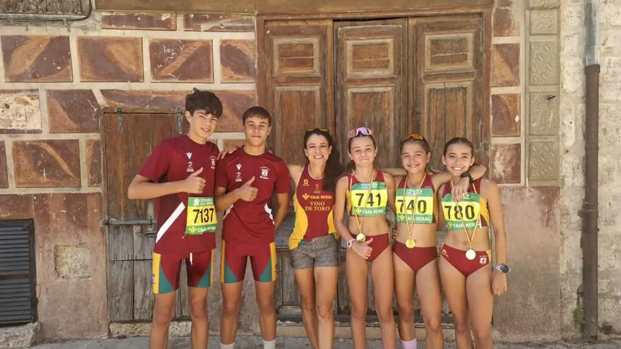 Grupo de Menores con la campeonisima Veronica Sanchez