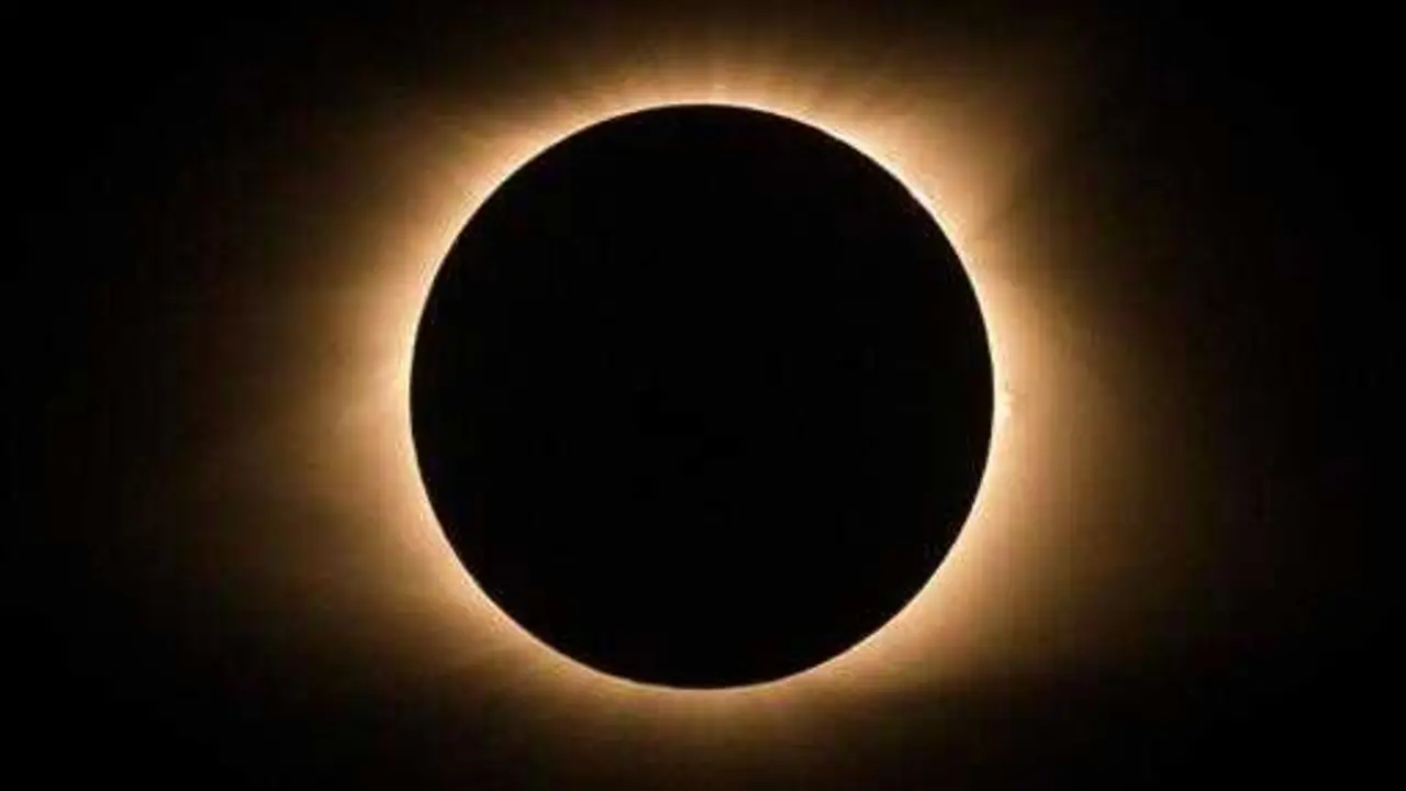 Imagen de un eclipse total de sol